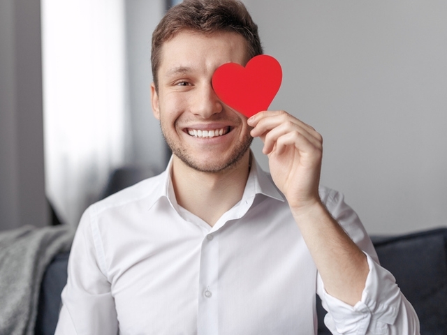 Мъжете понякога правят много странни неща в присъствието на жена