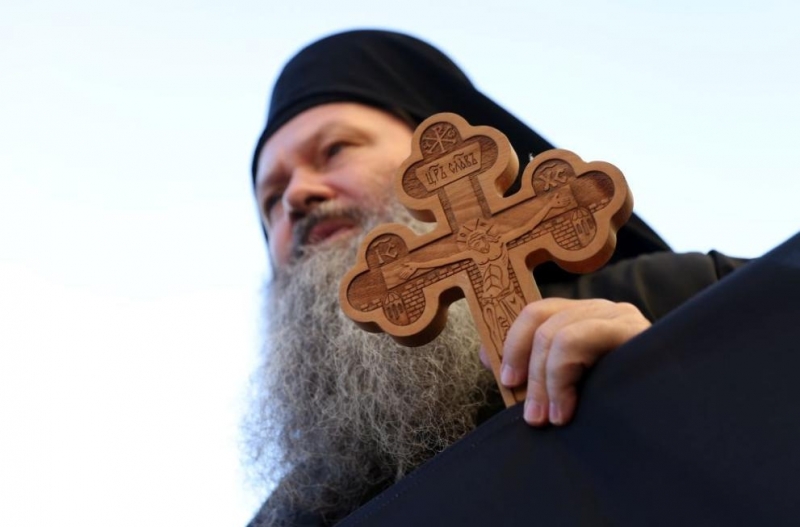 Граждани и свещеници се включиха в неделя вечерта в Белград в