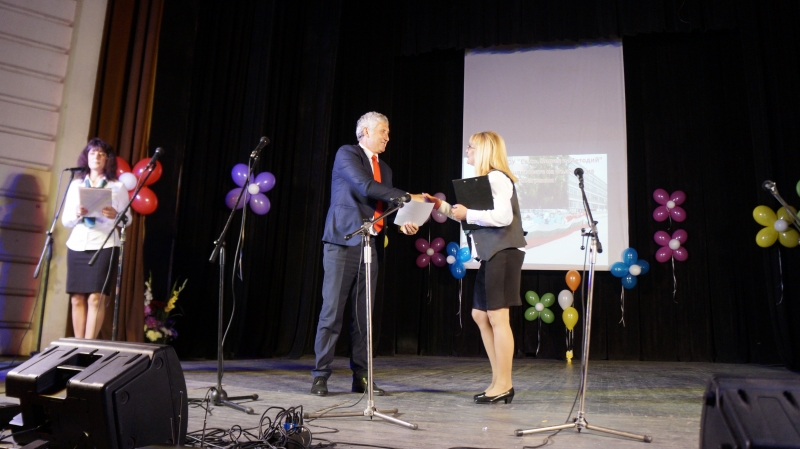 С тържествен юбилеен концерт в Дома на железничаря учители и