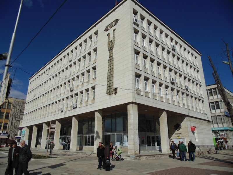 В деня на българската община 12 октомври общинската администрация Мездра