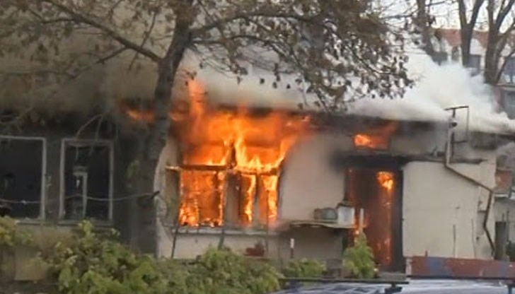 Голям пожар вилня в къща в Монтанско съобщиха от полицията Случилото