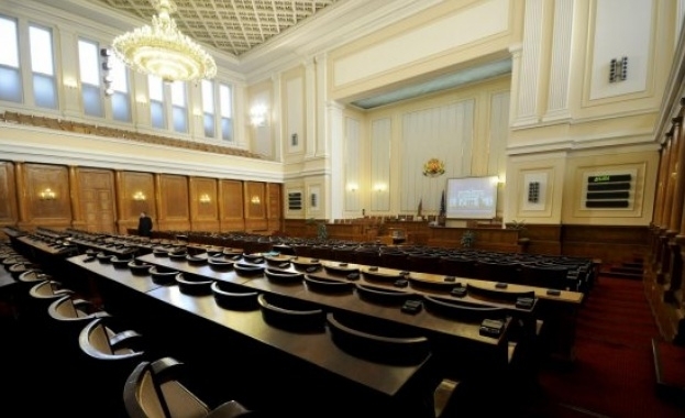 Парламентът прие окончателно внесените от ГЕРБ промени в Административно процесуалния кодекс