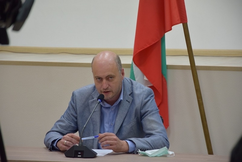 Днес областният управител на област Видин Момчил Станков свика спешно