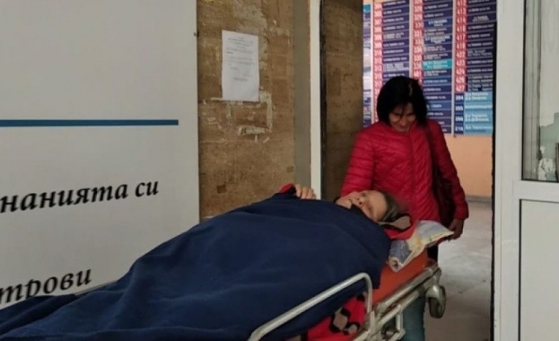 77 годишна парализирана жена с 5 инсулта от село Рупите бе