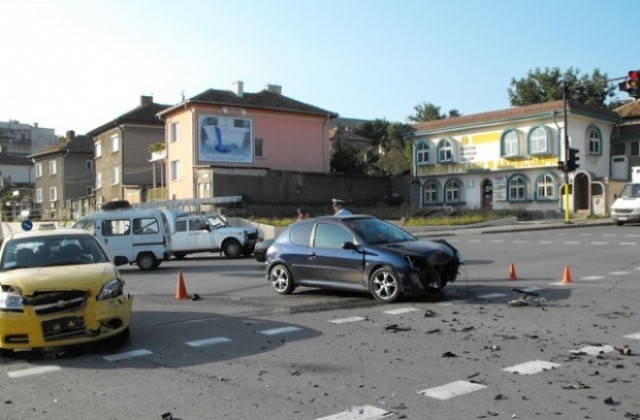 Млада жена пострада при катастрофа в Белоградчик, съобщиха от полицията