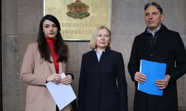 Коалиция Продължаваме промяната Демократична България внесе жалба в КС за оспорване