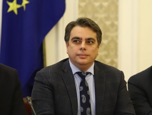 Нова идея - НОИ да поеме и третия ден на болничния