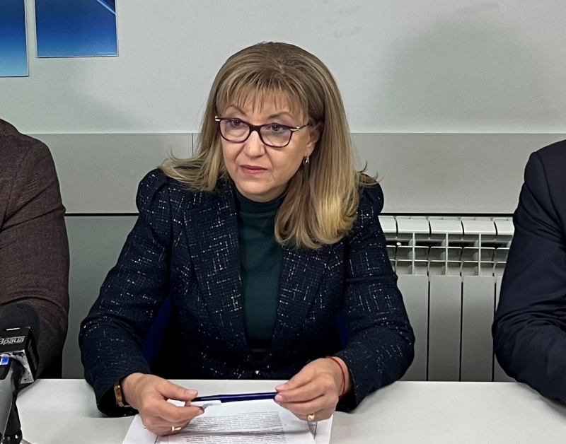 Петя Аврамова във Враца: Пътищата и магистралите паднаха жертви на политически амбиции