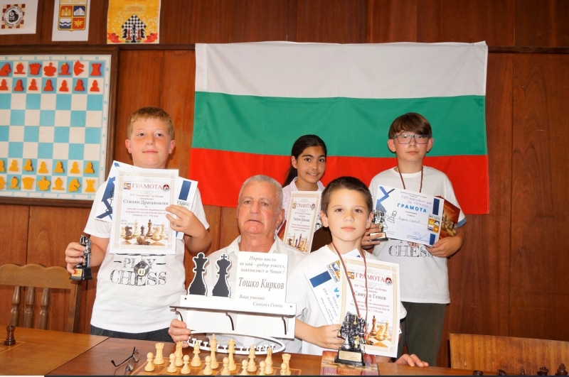 Самуил Генов спечели Градското индивидуално първенство по шахмат за ученици в Мездра /снимки/