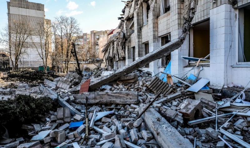 Двама души са загинали при руска бомбардировка на училище в