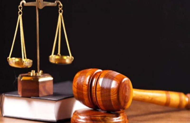 Един е осъден а трима са оправдани за обир на