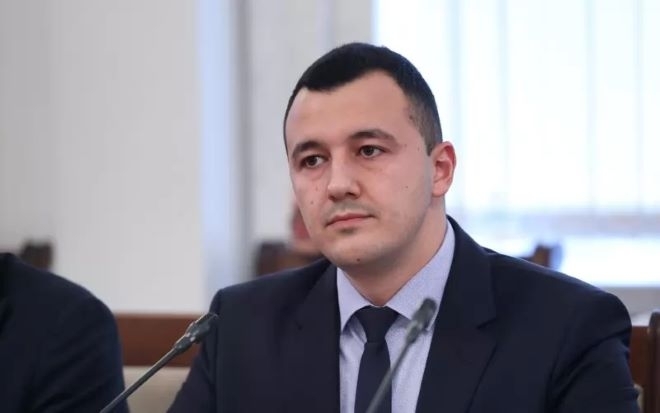 В БСП се подготвя пълен завой в посоката на партията