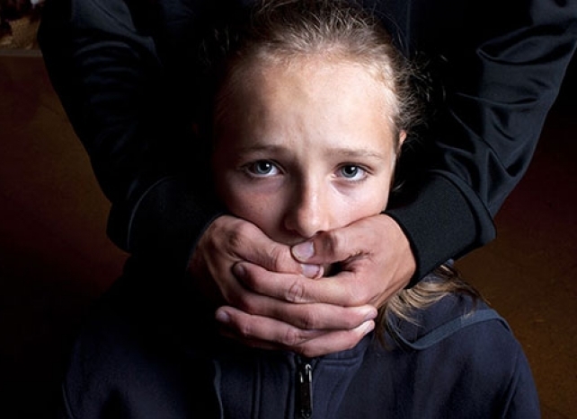 Задържаха 32 годишен мъж за блудствени действия с 9 годишната си племенничка