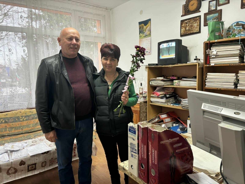 Иван Костовски и Илиян Буковски зарадваха жени от цялата община Борован /снимки/