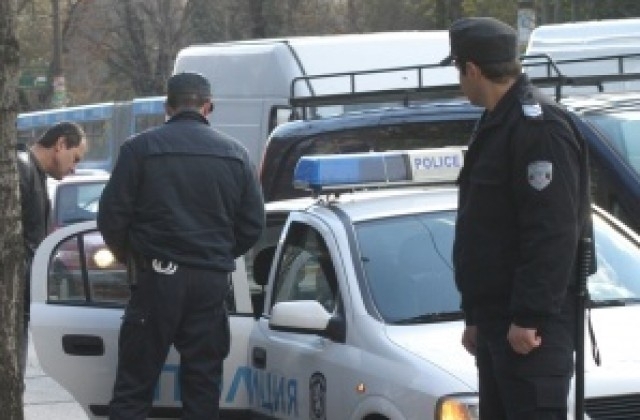 Бяла Слатина посиня от полиция! Шибнаха глоби на десетки нарушители