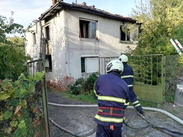 Пожар вилня в имот във Врачанско, съобщиха от пресцентъра на