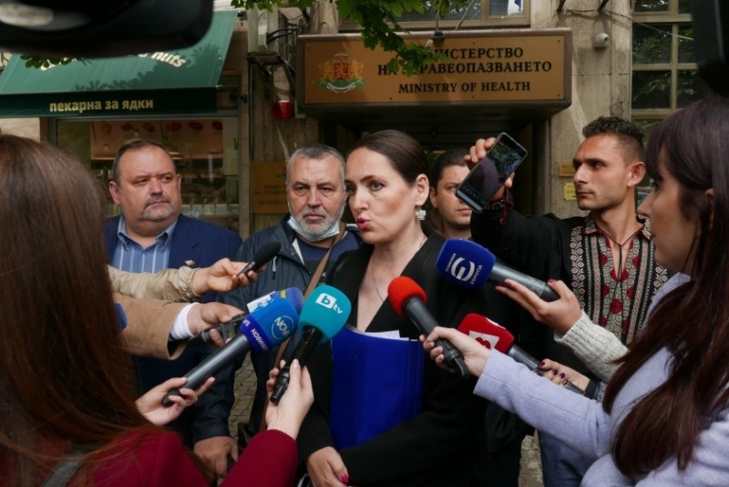 От днес отварят всички зали за изкуства и култура в