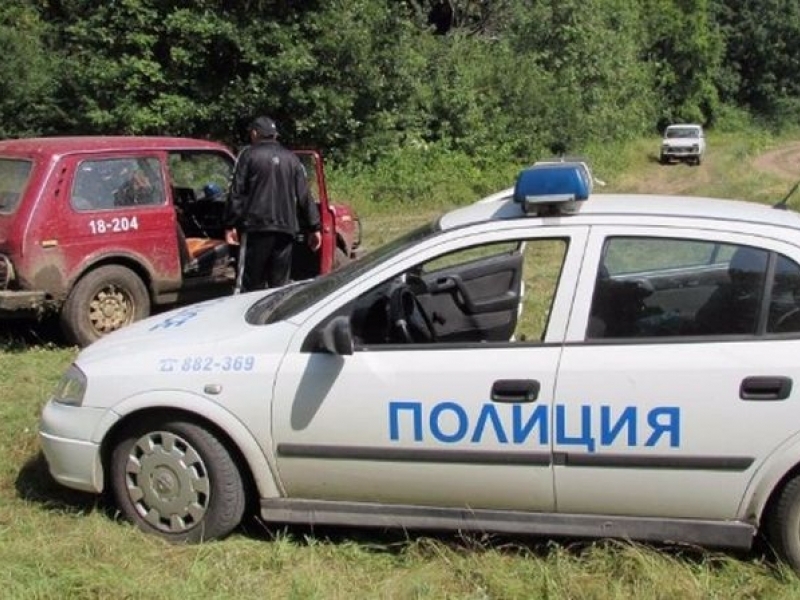 Петима мъже са задържани вчера в хода на провеждана полицейска