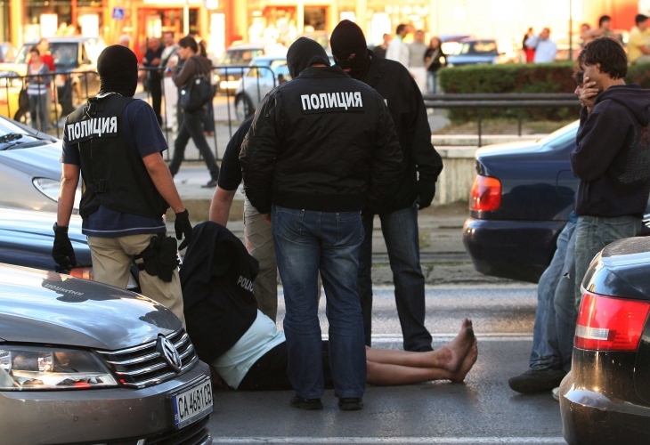 Напомпан с адреналин бабаит вероятно подсилен от различни субстанции на