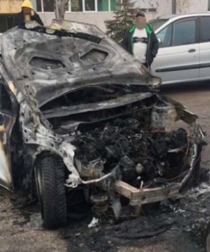 Кола се е запалила по време на ремонт в автосервиз