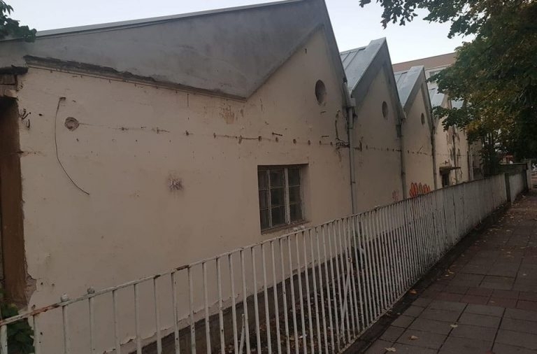 Малък пожар е горял при сградата на бившата текстилна фабрика