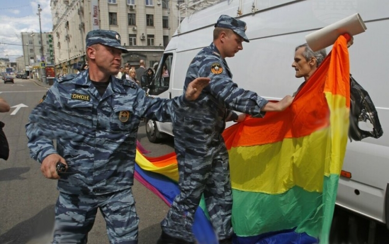 Руската Федерална служба за сигурност задържа ЛГБТ активист за държавна измяна