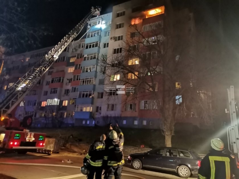 Огнен ад! Пожар вилня в апартамент в Берковица