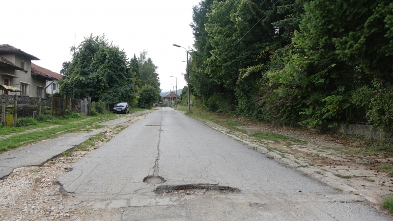 Ударно ремонтират три улици в Берковица /снимки/