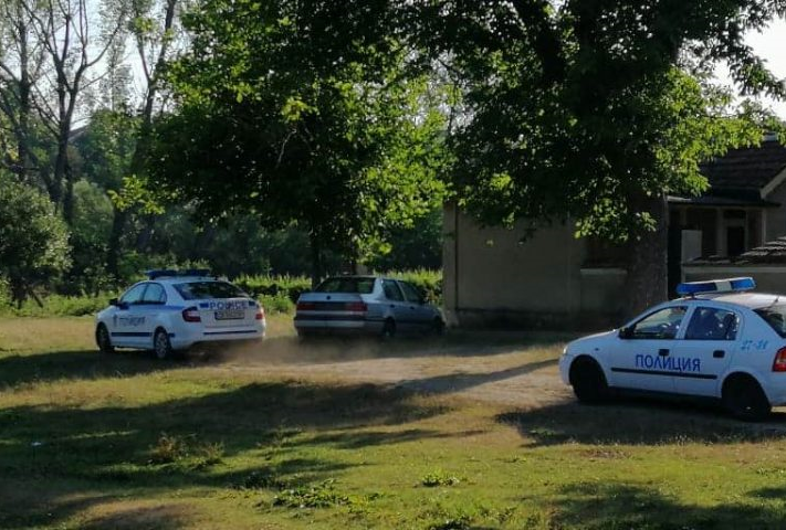 Полицаи са намерили културно исторически ценности в къща в Козлодуй съобщиха