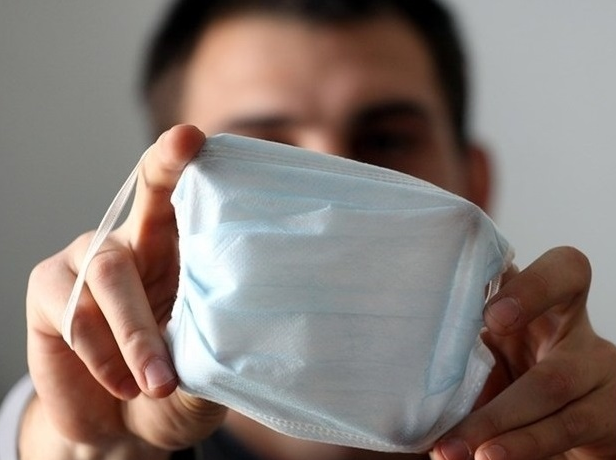 Не спира да расте броят на контактните на заразени с