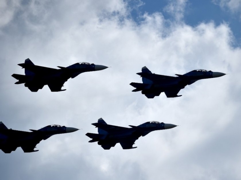 Китайски изтребители за кратко нахлуха във въздушното пространство на Тайван