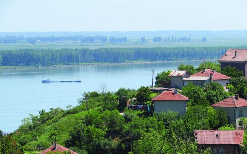 Обмислят строеж на мост над Дунав край Оряхово, работата по пътя Ботевград-Видин не върви