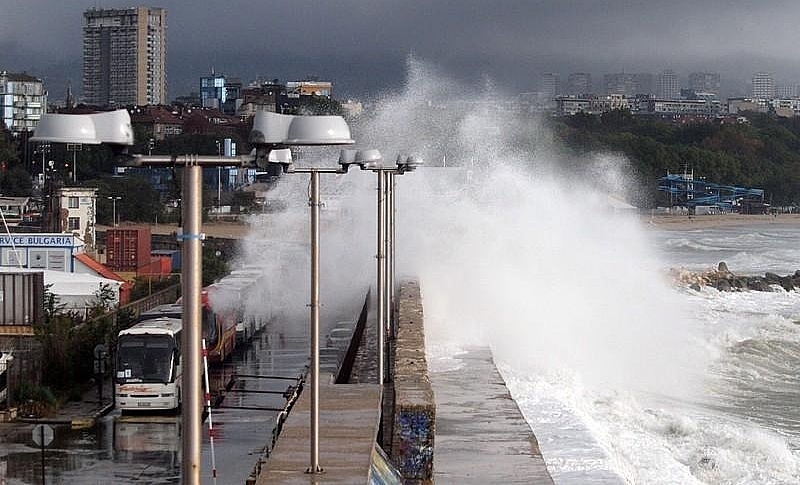 Преди минути водолази на Военноморските сили откриха тялото и на