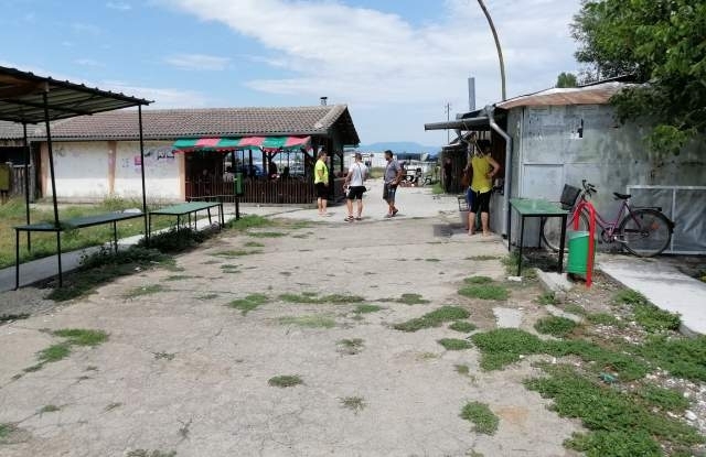 Хайван пазарът който се намира между пловдивските села Калояново и