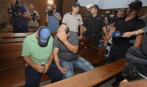 Една грешка е издала двамата мъже обвинени за жестокото двойно