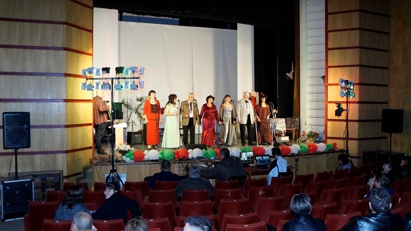 Групата за стари градски песни Мездрея отпразнува своята 30 годишнина Почитателите