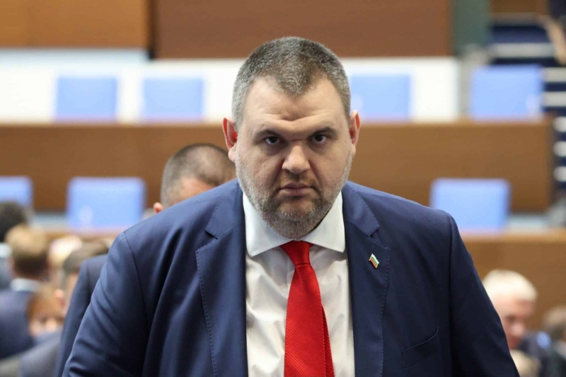 Пеевски подаде сигнал в Прокуратурата заради заплахи от Костадинов