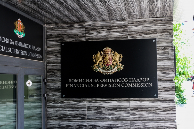 КФН ще сваля сайтове за търговия с крипто по свое усмотрение