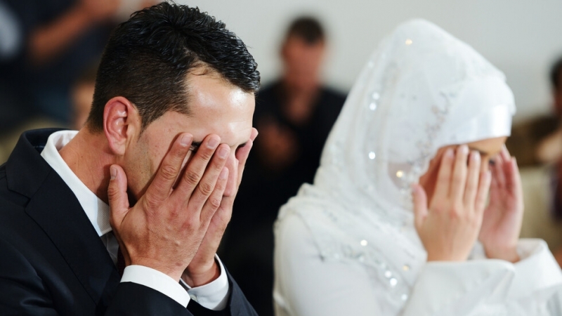 Местните власти в турско село забраниха на мъжете и жените