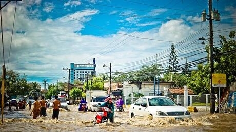 Двама души загинаха а един се води изчезнал след проливни