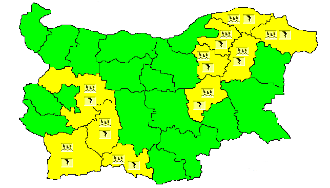 Жълт код за опасно време е обявен в десет области