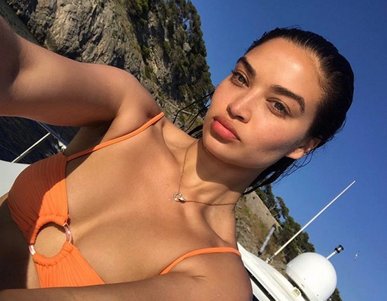 Шанина Шейк пристигна в Сейнт Бартс за сватбата на близкия