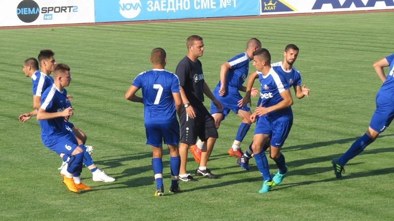 Футболистите на Монтана ще останат да нощуват в Стара Загора