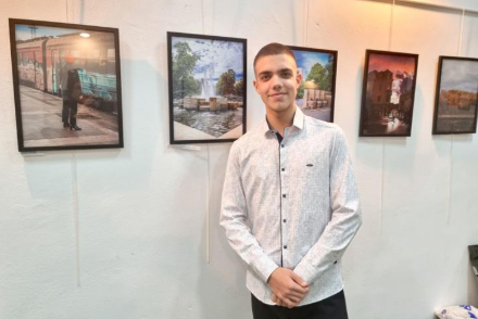 Седемнадесетгодишният фотограф Милен Цветанов представи благотворителната изложба Монтана през обектива