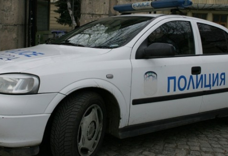 Полицейски служител е пострадал при посещение на сигнал за семеен