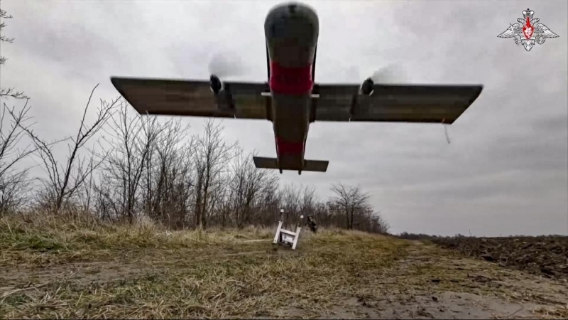 Руски дронове снощи предизвикаха пожар в Киев и раниха една