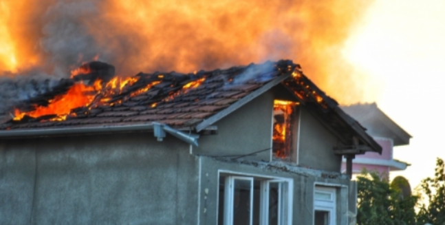 Пожар вилня в къща в Димово съобщиха от полицията във