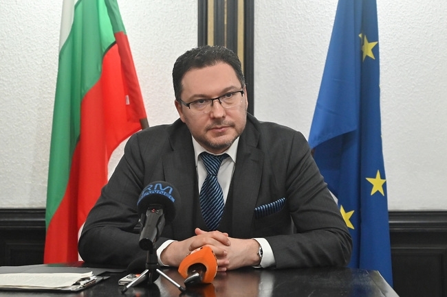 Вътрешният министър Даниел Митов пристигна в Монтана за отчета на МВР /снимки/