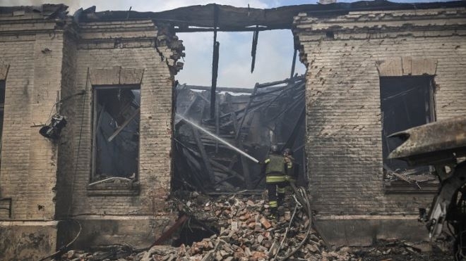 Двама пътници в микробус бяха убити снощи при руски удар