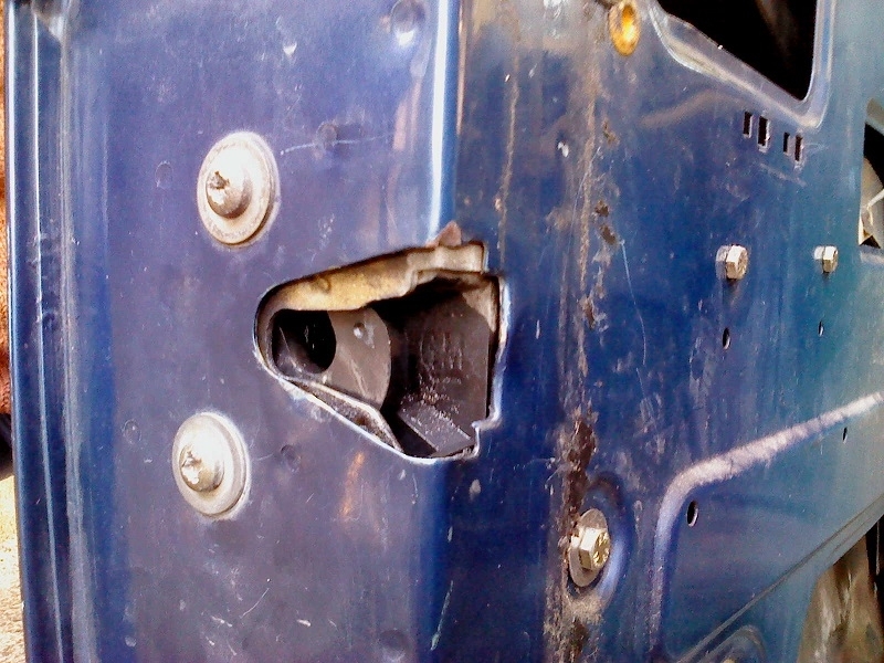 Врачанин е подал сигнал за увреден лек автомобил съобщиха от